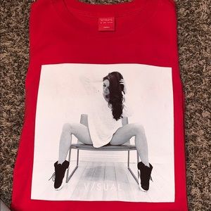 Small V/sual graffiti tee